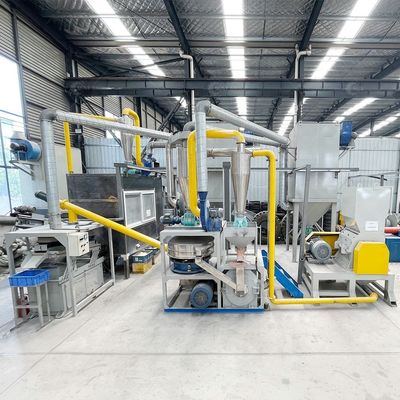 Machine voor het recyclen van ruimtemateriaalafval van circuitboards met video-uitgaande inspectie