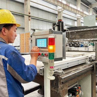 Duurzame ontmantelingsmachine voor zonnepanelen met een hydraulische slaglengte van 150 mm