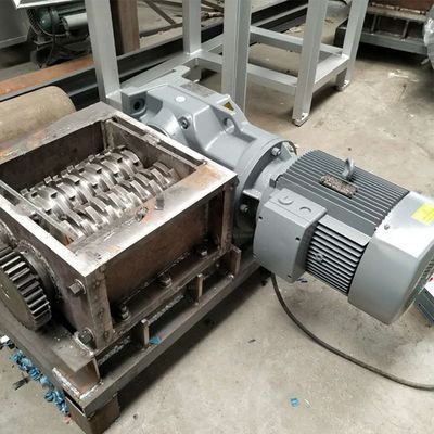 Schroot Aluminium blikken Shredder Machine Double Shaft Crusher voor op maat gemaakte eisen