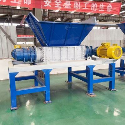 Hoogvermogen 15000W dubbelschacht shredder voor huishoudelijk afval met 9CrSi/D2/SKD-11 messen
